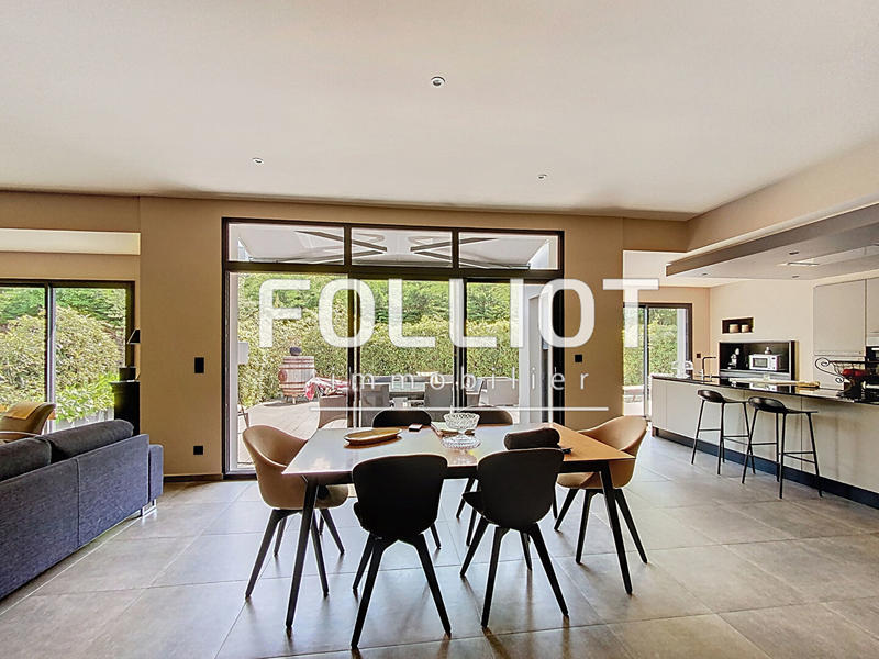 Maison - 92 m² - 4 pièces