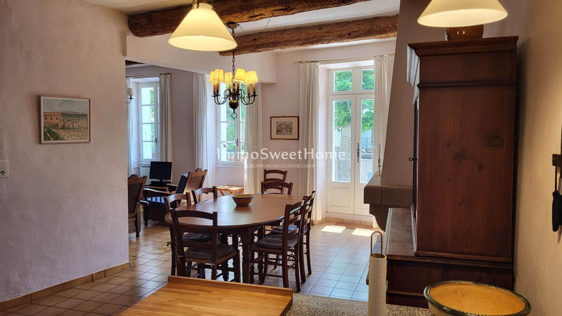 Maison - 159 m² - 8 pièces