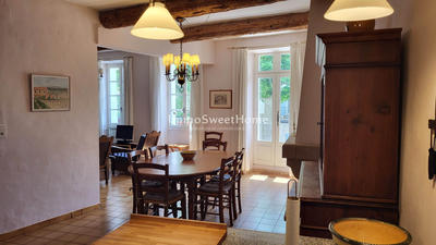 Maison - 159 m² - 8 pièces