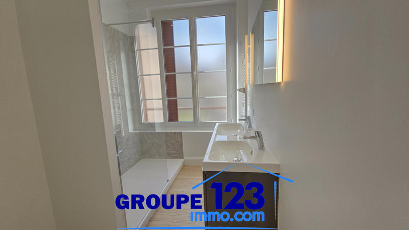 Appartement - 97 m² - 4 pièces
