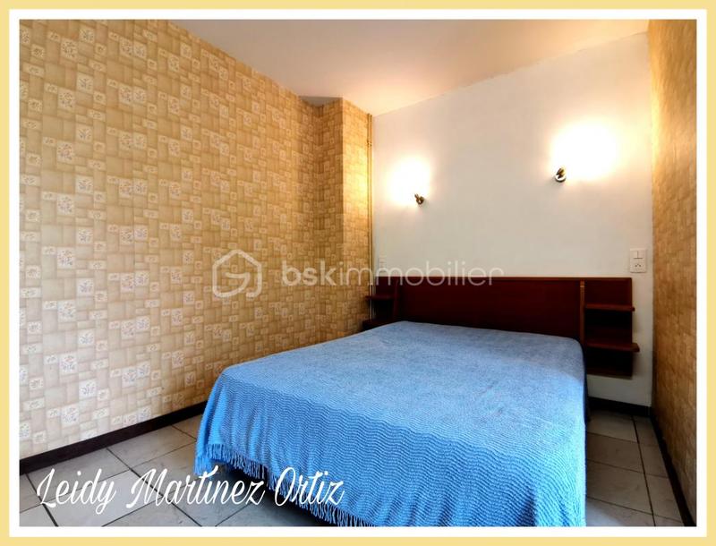 Maison - 350 m² - 21 pièces