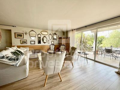 Maison - 210 m² - 7 pièces