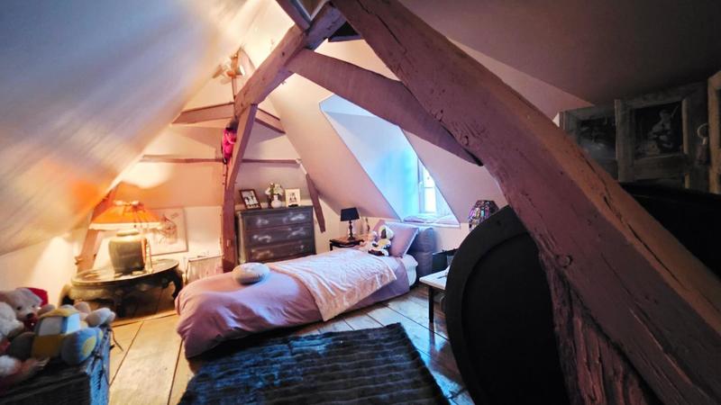 Maison - 141 m² - 9 pièces