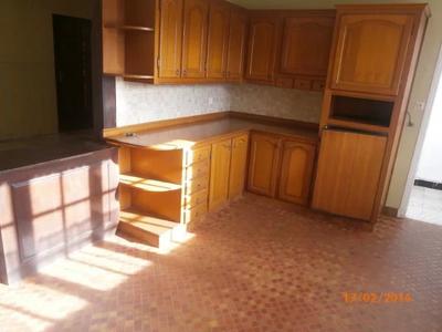 Maison - 165 m² - 9 pièces