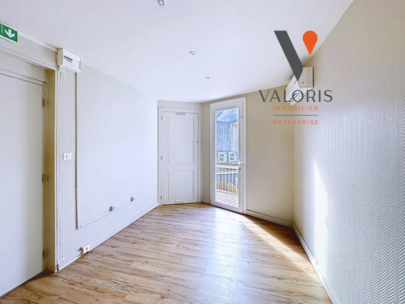 Local commercial - 216 m²