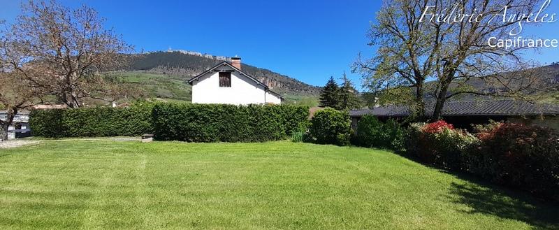 Maison de village - 200 m² - 8 pièces