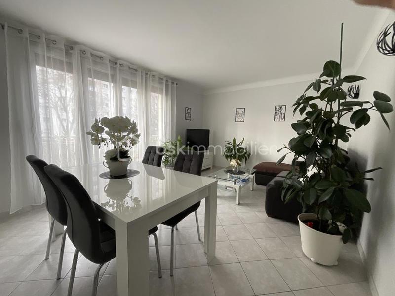 Appartement - 76 m² - 4 pièces