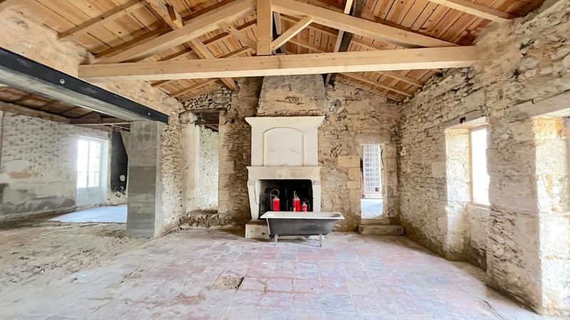 Maison - 352 m² - 6 pièces