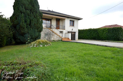 Maison traditionnelle - 83 m² - 4 pièces