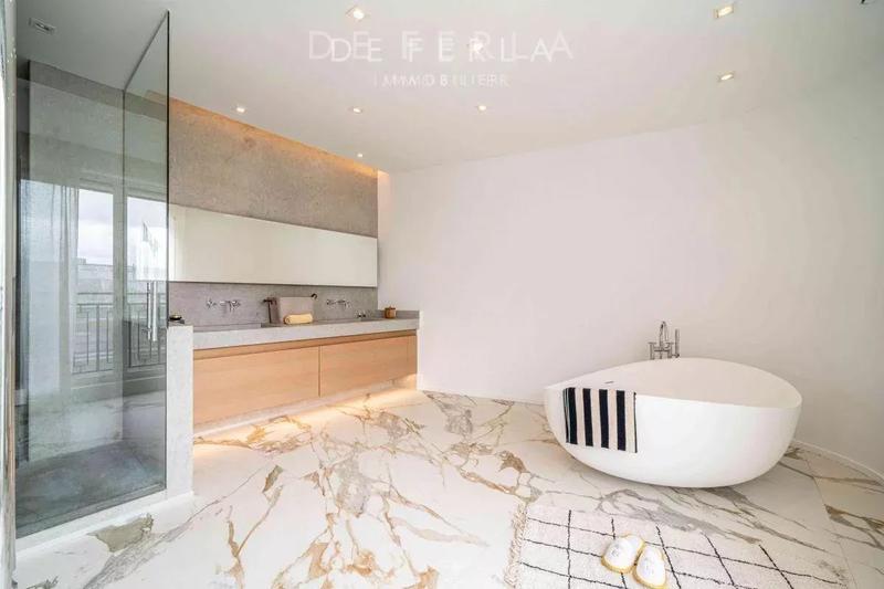 Appartement - 245 m² - 6 pièces