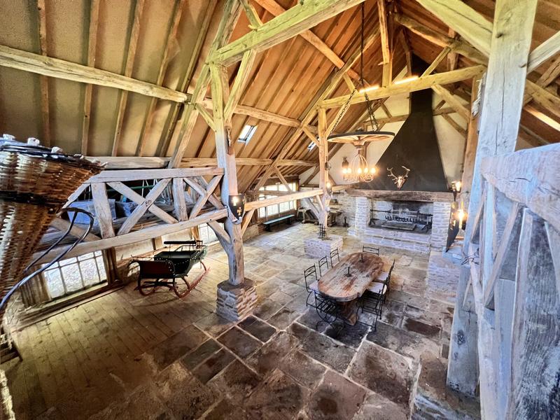 Maison - 430 m² - 10 pièces