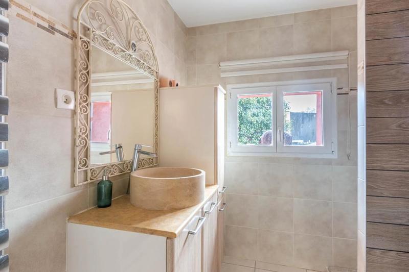 Maison - 182 m² - 7 pièces