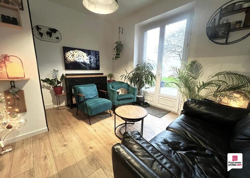 Maison - 162 m² - 8 pièces