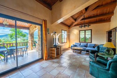 Maison - 131 m² - 4 pièces