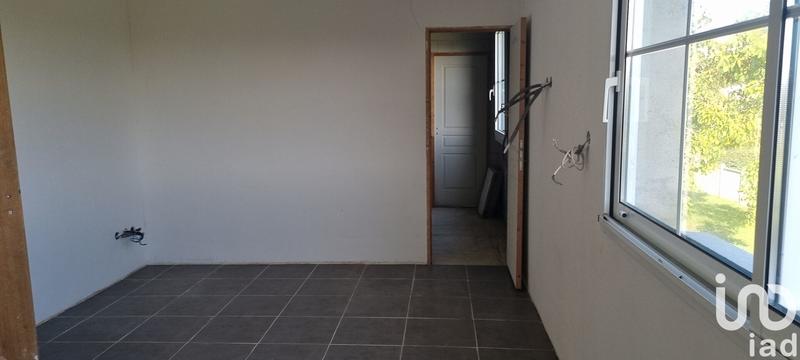Maison - 330 m² - 8 pièces