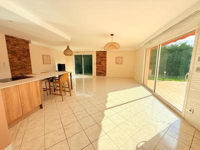 Maison - 161 m² - 5 pièces