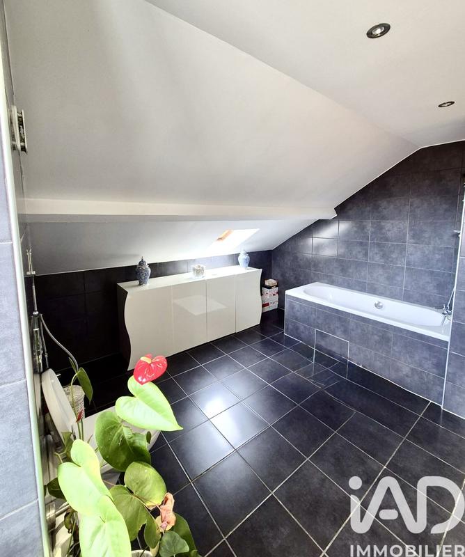 Maison de ville - 128 m² - 8 pièces