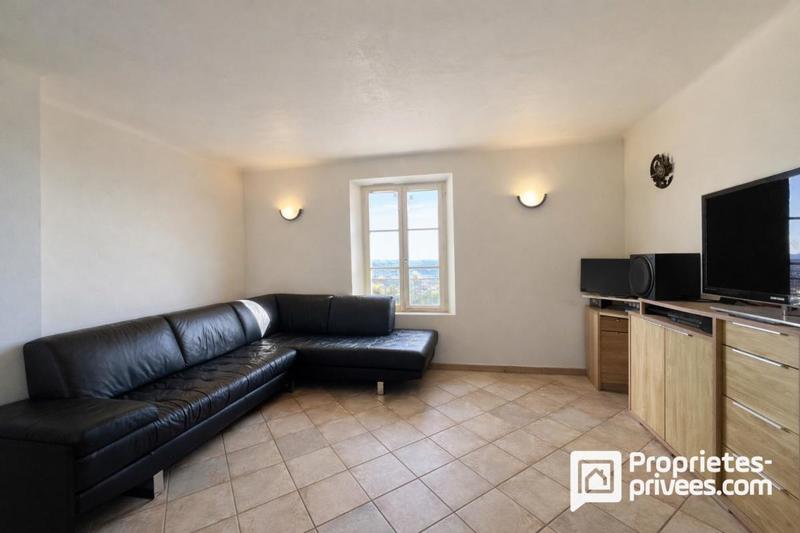 Maison - 214 m² - 6 pièces