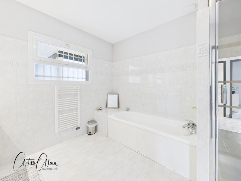 Maison - 172 m² - 6 pièces