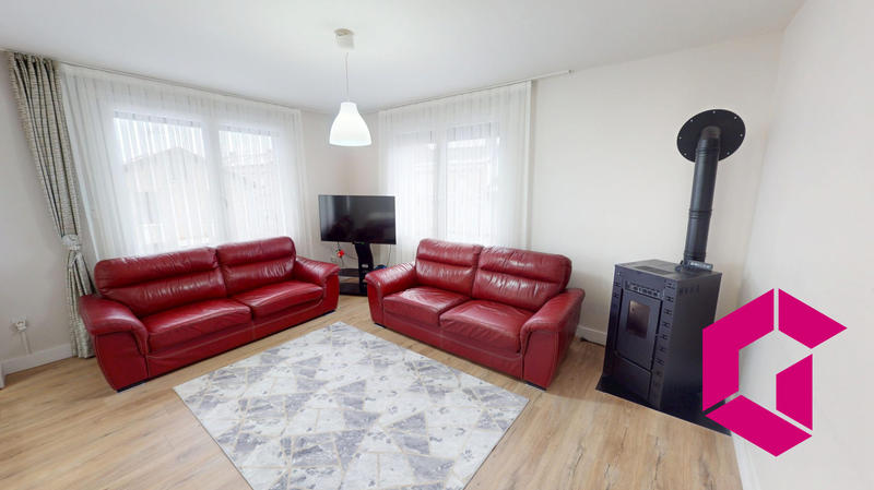 Maison - 156 m² - 11 pièces