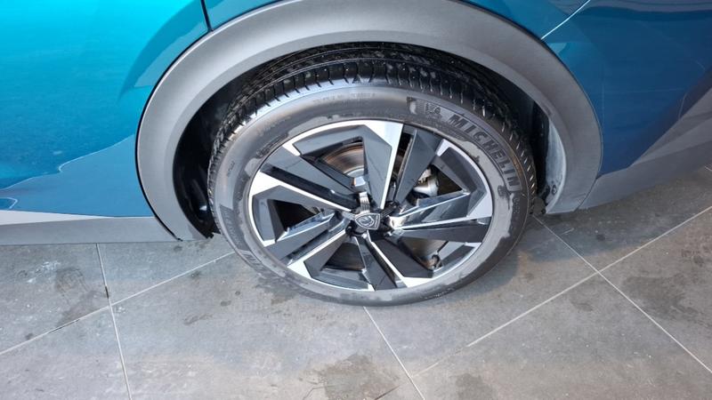 Peugeot 408 PureTech 130 Eat8 Allure Pack