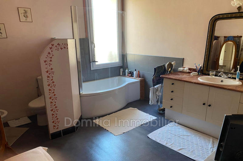 Propriété - 270 m²