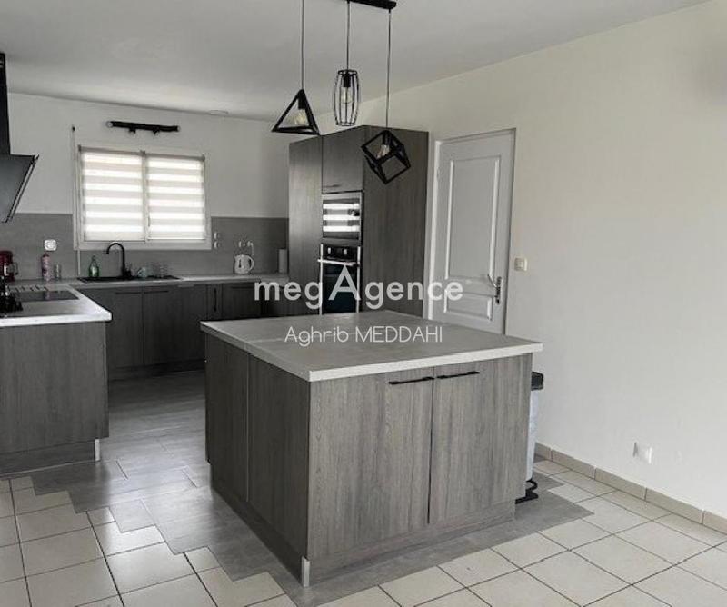 Maison traditionnelle - 105 m² - 5 pièces