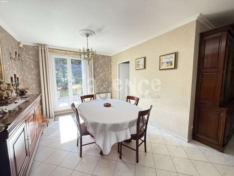 Maison - 165 m² - 8 pièces