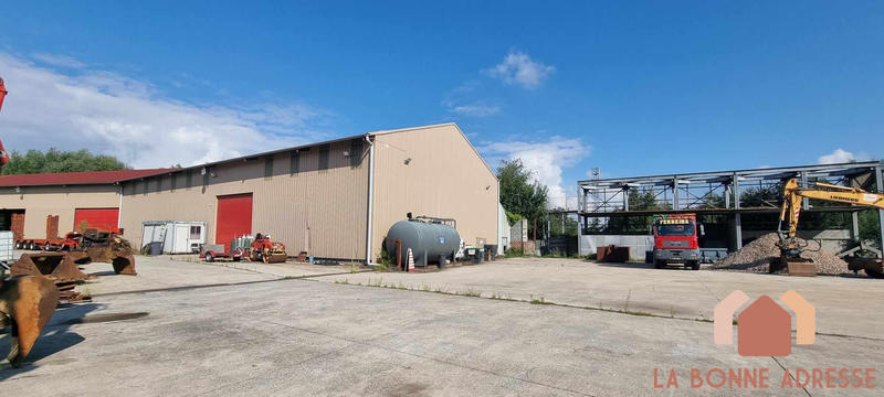 Terrain commercial - 1 000 m²