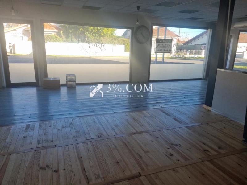 Local commercial - 201 m²