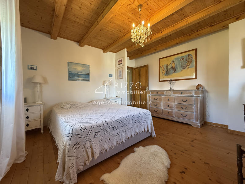 Maison - 176 m² - 5 pièces