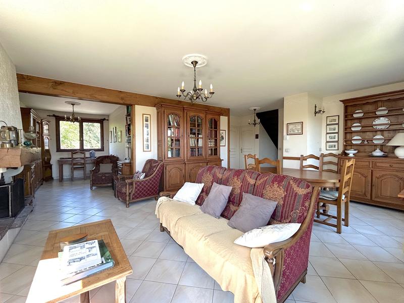 Maison - 174 m² - 8 pièces