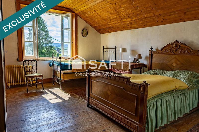 Maison - 360 m² - 10 pièces