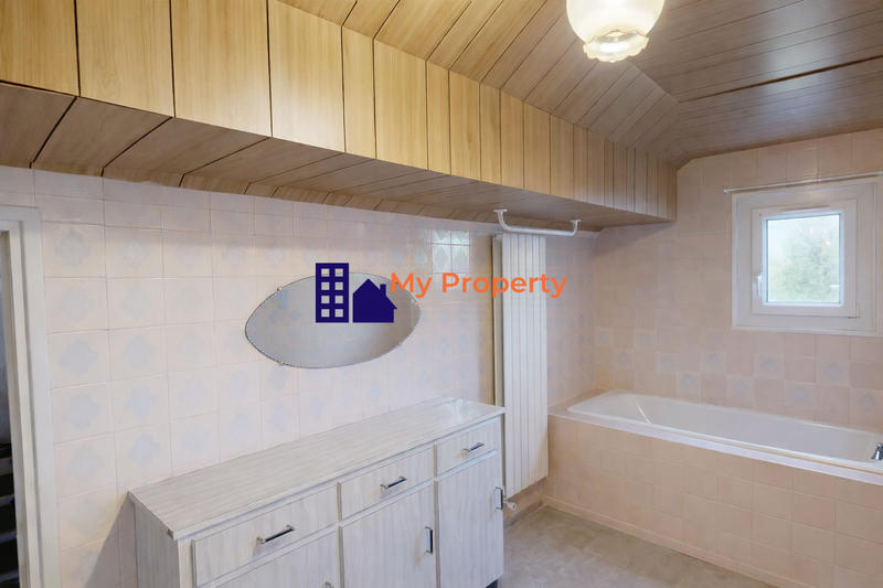 Maison traditionnelle - 88 m² - 5 pièces