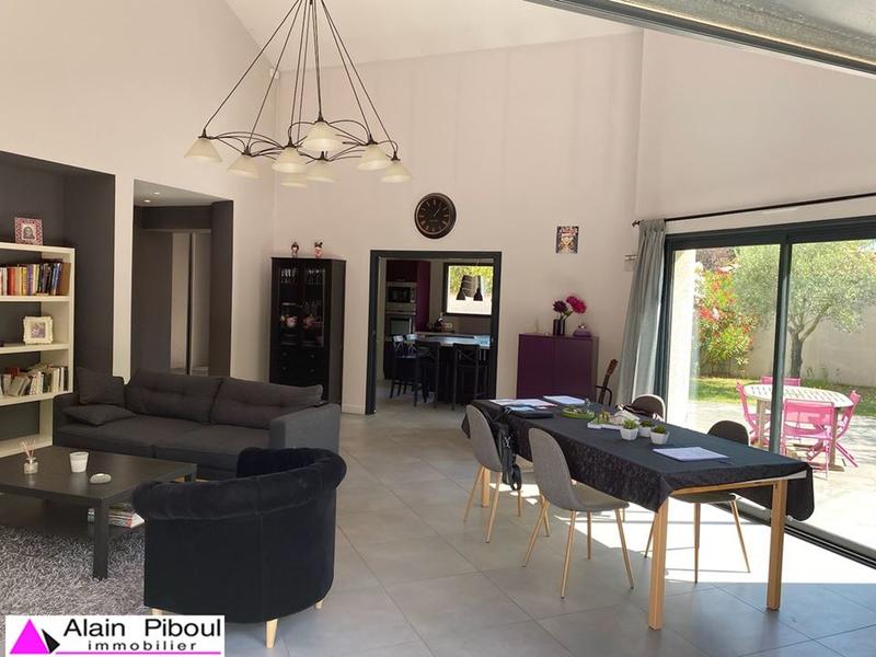 Maison contemporaine - 201 m² - 5 pièces