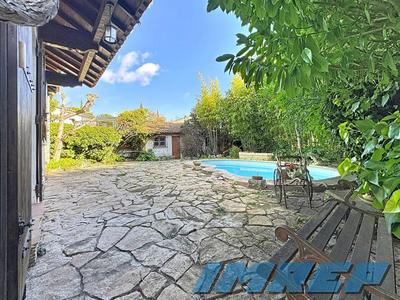 Appartement - 109 m² - 4 pièces