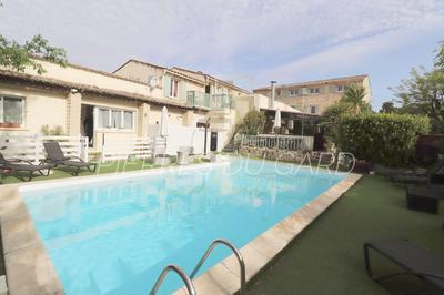 Propriété - 595 m² - 14 pièces