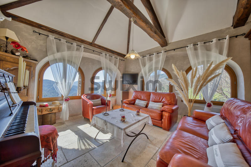 Mas - 175 m² - 8 pièces