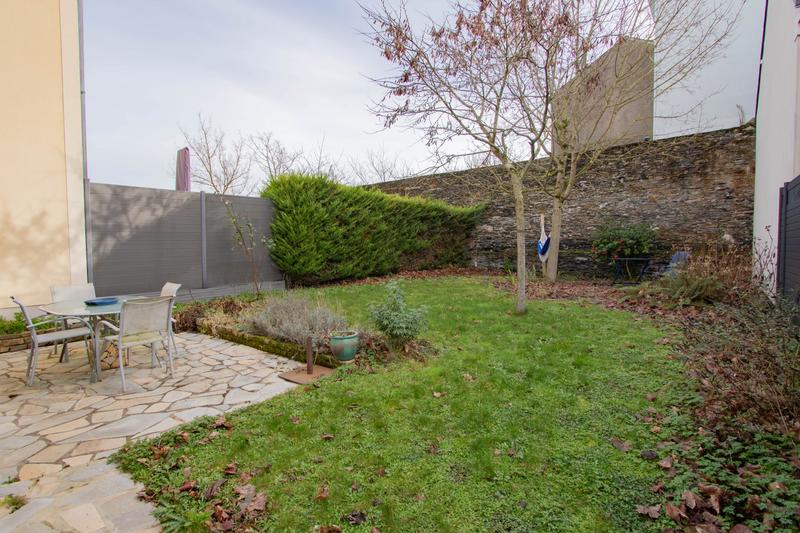 Maison traditionnelle - 104 m² - 5 pièces