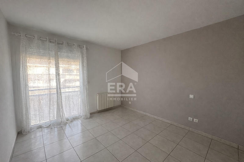Appartement - 77 m² - 3 pièces