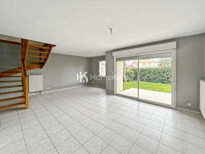 Maison - 104 m² - 5 pièces