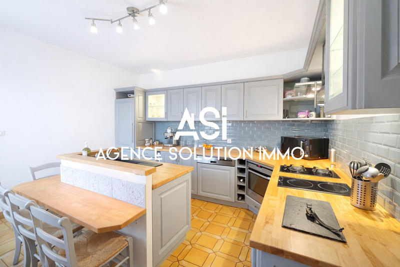 Maison - 175 m² - 8 pièces