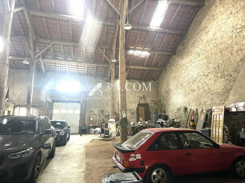 Maison de village - 300 m² - 12 pièces