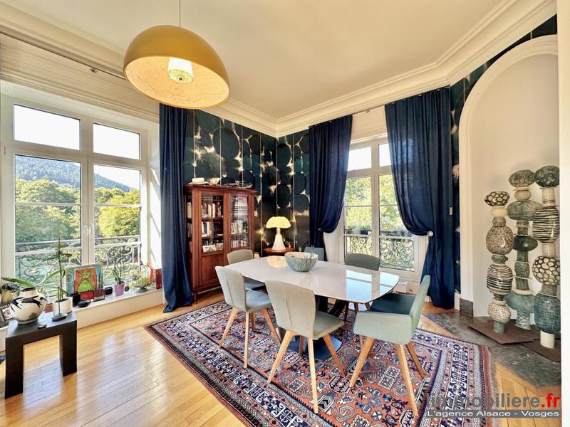 Appartement - 321 m² - 8 pièces