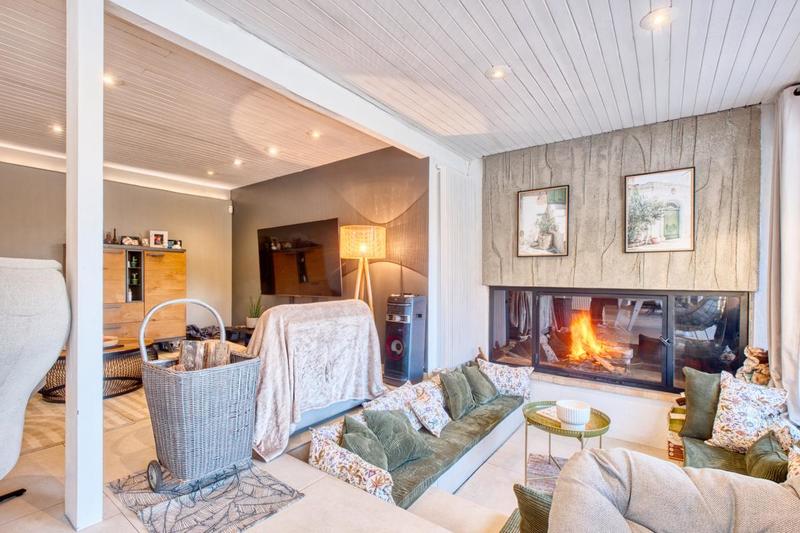 Pavillon - 135 m² - 6 pièces