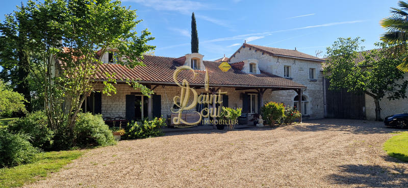 Maison - 265 m² - 8 pièces