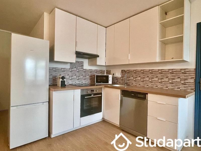 Chambre - 10 m² - 1 pièce