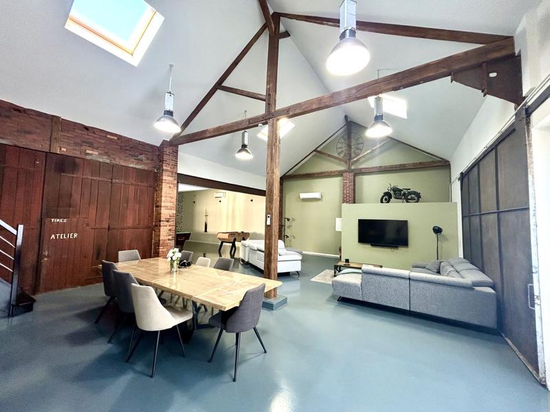 Maison - 296 m² - 6 pièces