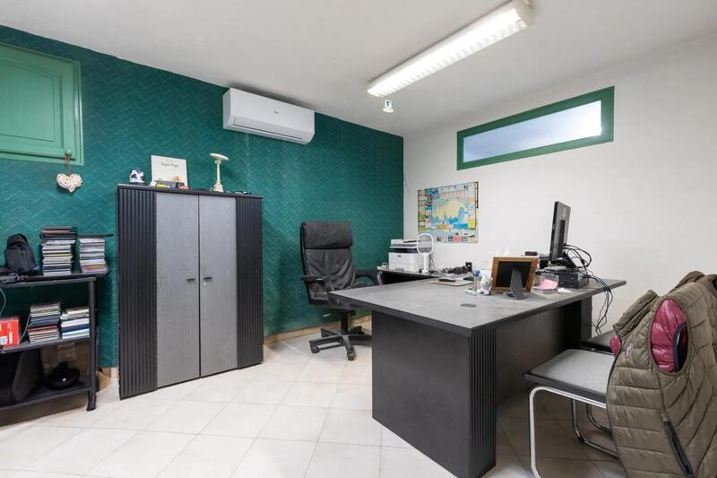 Propriété - 117 m² - 9 pièces