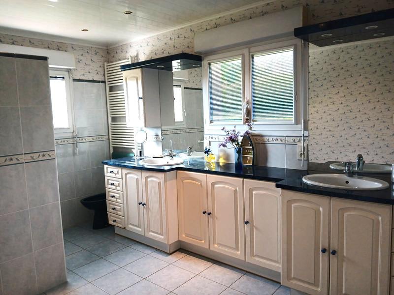 Maison - 185 m² - 7 pièces